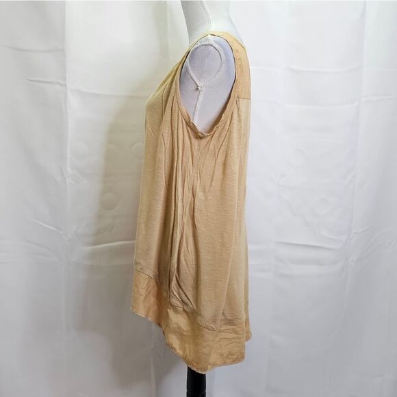 BCBGMaxAzria Gold Satin Trim Swing Tank Size Medium - Picture 4 of 8